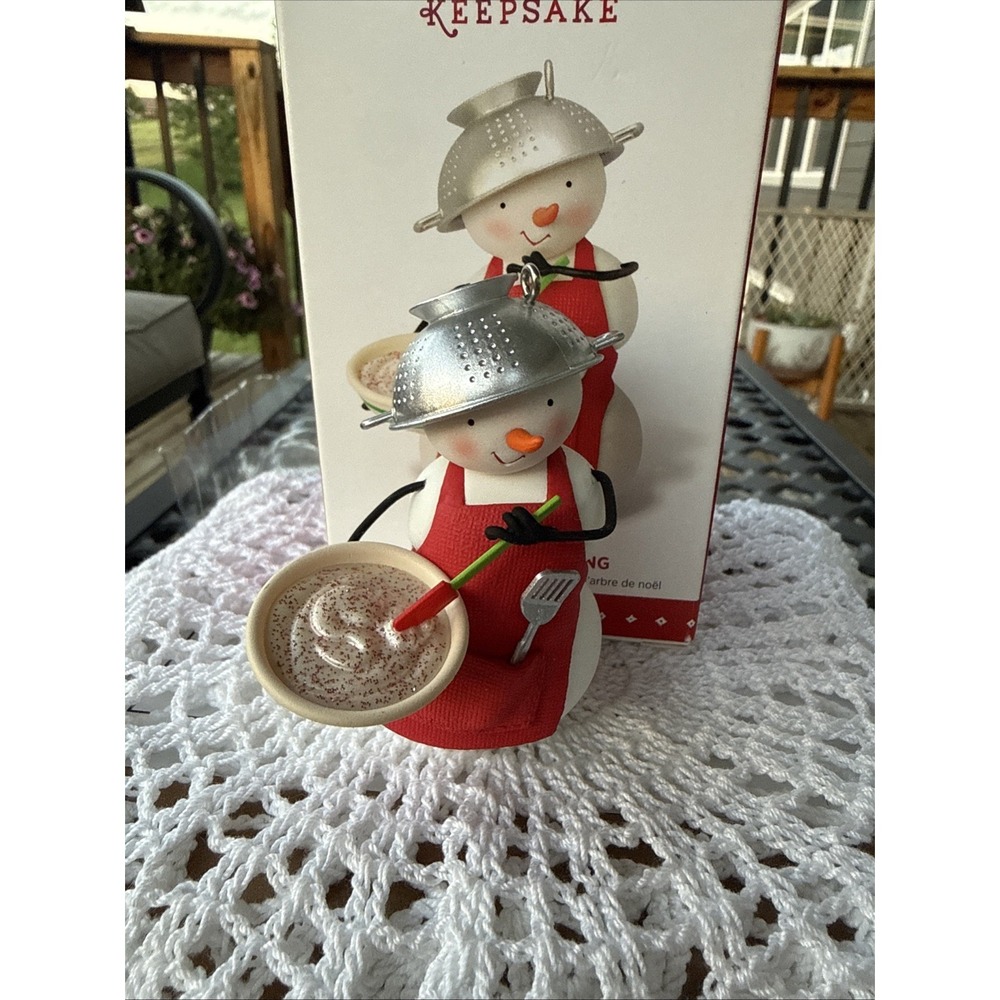 2015 Hallmark Keepsake Ornament Merry On The Making